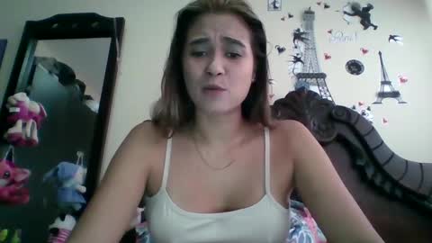 Snapshot of triana_bell chatting on October 2025 04:48:01 PM triana_bell online show from October 2025 04:48:01 PM