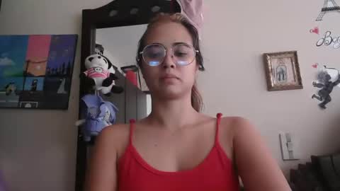 Snapshot of triana_bell chatting on March 2026 04:57:01 PM triana_bell online show from March 2026 04:57:01 PM