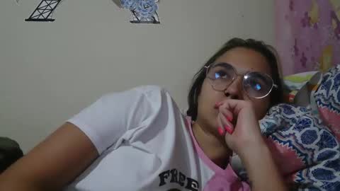 Snapshot of triana_bell chatting on April 2026 12:11:02 AM triana_bell online show from April 2026 12:11:02 AM