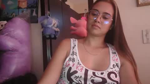 Snapshot of triana_bell chatting on April 2026 09:41:02 PM triana_bell online show from April 2026 09:41:02 PM