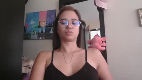Snapshot of triana_bell chatting on May 2026 03:18:02 PM triana_bell online show from May 2026 03:18:02 PM