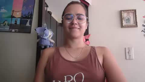 Snapshot of triana_bell chatting on May 2026 04:56:02 PM triana_bell online show from May 2026 04:56:02 PM