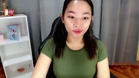 Snapshot of tricia_slut chatting on May 2026 05:36:02 AM tricia_slut online show from May 2026 05:36:02 AM