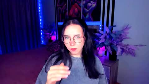TriciaDaisy online show from May 2026 02:44:01 PM
