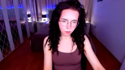 TriciaDaisy online show from June 2026 04:03:01 AM