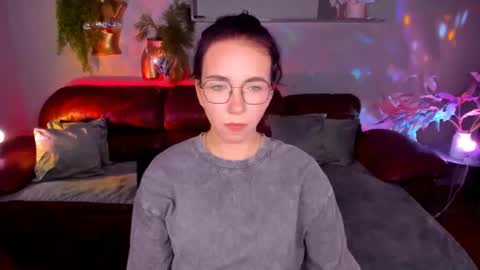 TriciaDaisy online show from June 2026 09:33:02 AM