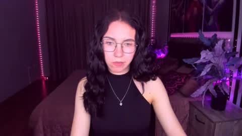 TriciaDaisy online show from June 2026 03:27:01 PM