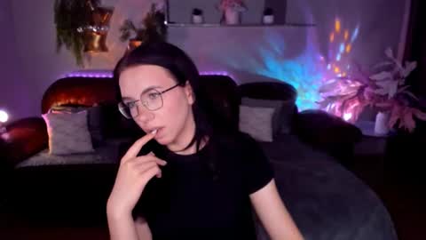 TriciaDaisy online show from June 2026 10:48:01 AM