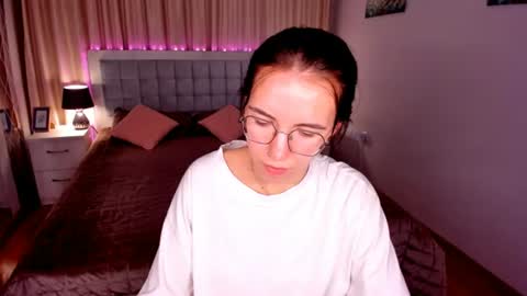 TriciaDaisy online show from July 2026 04:37:01 AM