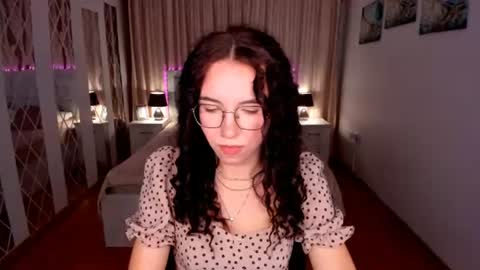 TriciaDaisy online show from July 2026 10:32:02 AM
