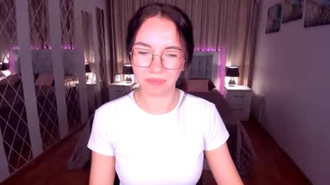 TriciaDaisy online show from July 2026 03:22:01 AM