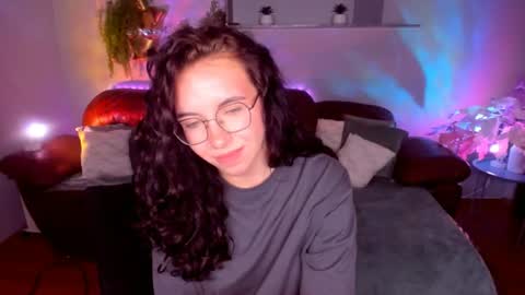 TriciaDaisy online show from July 2026 10:39:01 AM