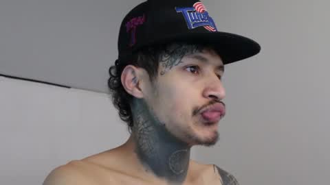 - trieone online show from February 2025 04:03:02 PM