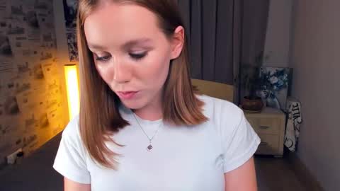 Snapshot of trinahillier chatting on October 2025 06:41:02 PM Bubbles online show from October 2025 06:41:02 PM