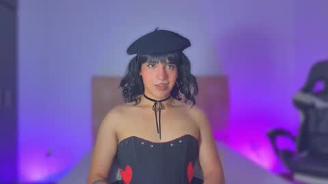 Triny online show from April 2026 01:46:02 PM