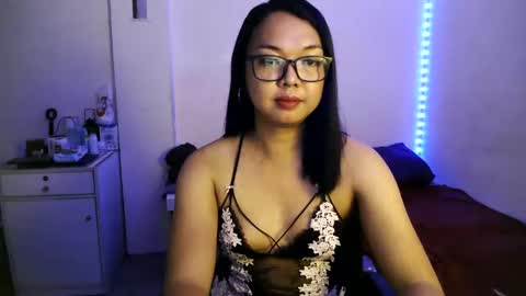 Snapshot of trishakera chatting on February 2025 12:37:01 PM trisha online show from February 2025 12:37:01 PM