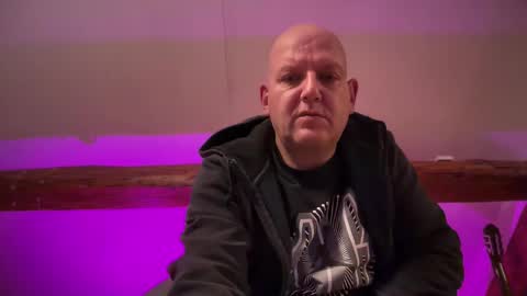 Snapshot of tritonspace chatting on October 2025 02:51:02 AM Triton online show from October 2025 02:51:02 AM