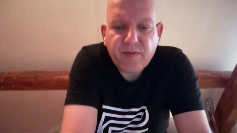 Snapshot of tritonspace chatting on October 2025 03:31:01 PM Triton online show from October 2025 03:31:01 PM