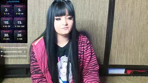 Snapshot of trixiedoescamcam chatting on January 2025 04:52:01 AM trixiedoescamcam online show from January 2025 04:52:01 AM