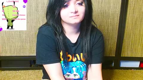 Snapshot of trixiedoescamcam chatting on March 2025 04:23:02 AM trixiedoescamcam online show from March 2025 04:23:02 AM