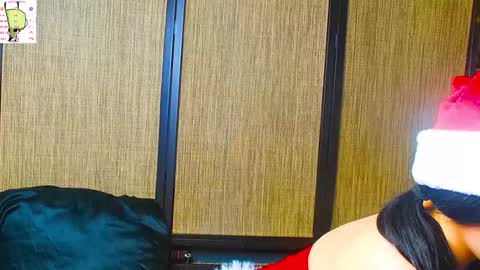 Snapshot of trixiedoescamcam chatting on December 2025 11:57:02 PM trixiedoescamcam online show from December 2025 11:57:02 PM