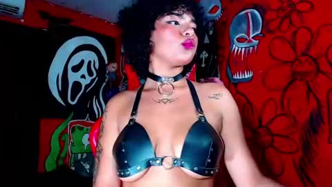 Trixie hot 3 online show from July 2026 05:34:02 PM