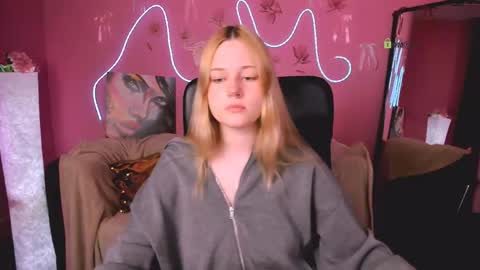 Trixy online show from April 2026 10:14:02 AM