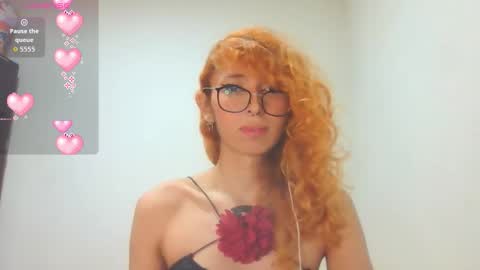 Snapshot of trixy_roses chatting on November 2025 05:41:01 PM Trixy Rose online show from November 2025 05:41:01 PM