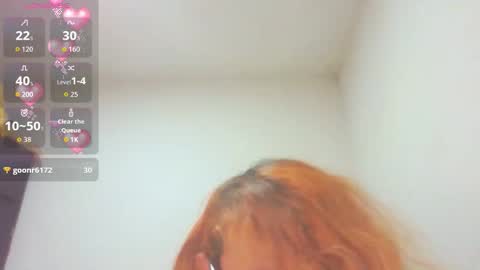 Snapshot of trixy_roses chatting on December 2025 06:02:01 PM Trixy Rose online show from December 2025 06:02:01 PM