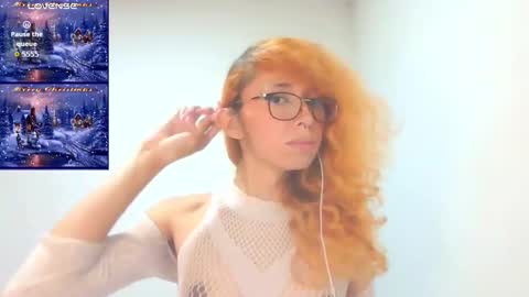 Snapshot of trixy_roses chatting on December 2025 07:43:02 PM Trixy Rose online show from December 2025 07:43:02 PM