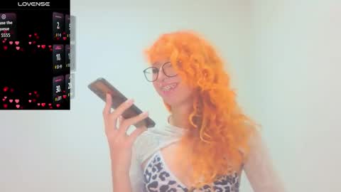 Snapshot of trixy_roses chatting on February 2026 08:12:02 PM Trixy Rose online show from February 2026 08:12:02 PM