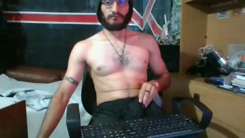 Andrew online show from December 2024 01:33:01 PM