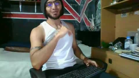 Andrew online show from January 2025 10:51:01 PM