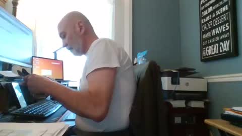 Snapshot of trodgers136 chatting on December 2024 04:17:01 PM TRodgers online show from December 2024 04:17:01 PM