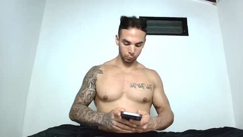 Snapshot of troy_walker7 chatting on January 2025 01:35:01 AM sebas online show from January 2025 01:35:01 AM