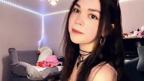 Esmi online show from April 2026 03:09:01 PM