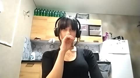 Snapshot of trudymersereau chatting on January 2026 02:43:01 PM Poly online show from January 2026 02:43:01 PM