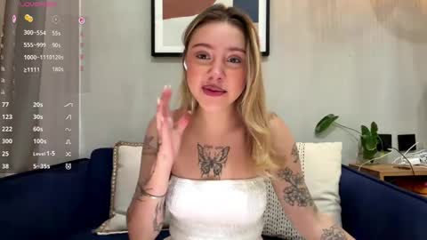 Mia online show from April 2026 05:18:02 AM