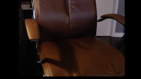 Snapshot of trvler72 chatting on May 2026 01:12:01 AM trvler72 online show from May 2026 01:12:01 AM