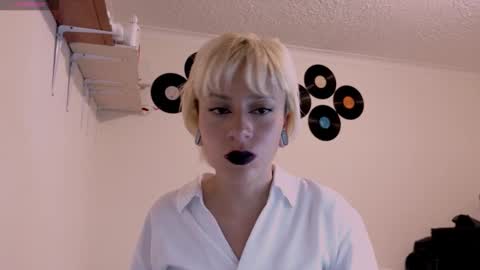 Snapshot of tryp666 chatting on November 2025 04:00:01 AM Cait online show from November 2025 04:00:01 AM