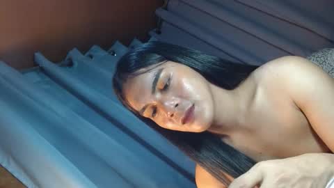 Snapshot of ts_afamhunterxx chatting on November 2025 12:27:01 PM Goddess Mira online show from November 2025 12:27:01 PM