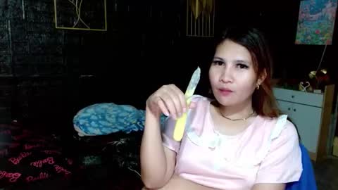 Snapshot of tsempress chatting on April 2026 04:24:01 AM SHENA online show from April 2026 04:24:01 AM