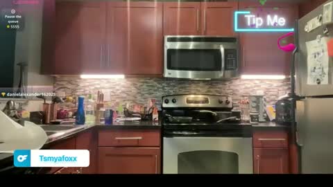 tsfoxx online show from May 2026 01:52:02 PM