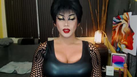 Nicoleeee online show from May 2026 11:10:01 PM