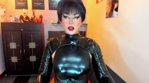 Nicoleeee online show from May 2026 08:48:02 PM