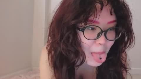 Snapshot of tsunade_chan chatting on March 2026 04:40:01 AM Kaya online show from March 2026 04:40:01 AM