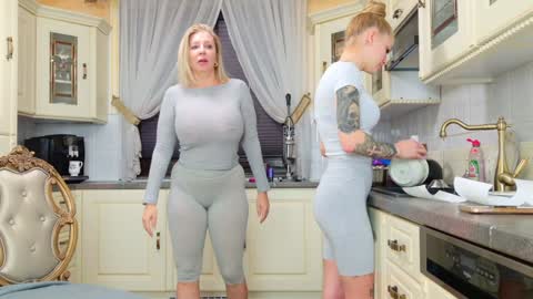 Snapshot of tunderose chatting on March 2025 04:51:02 AM Tunde online show from March 2025 04:51:02 AM