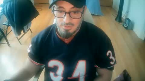 Snapshot of tuscan_taurus chatting on November 2025 06:42:02 PM tuscan_taurus online show from November 2025 06:42:02 PM