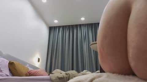 Ariana online show from January 2025 12:18:01 AM