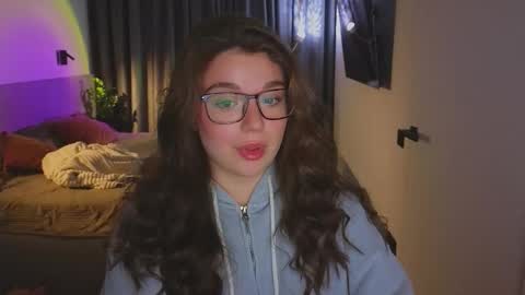 Ariana online show from November 2025 08:41:02 PM